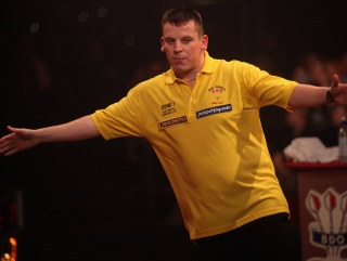 Will Chisnall prevail or is Alex wide of the mark?