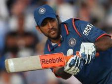 MS Dhoni made some errors in the field v Pakistan 