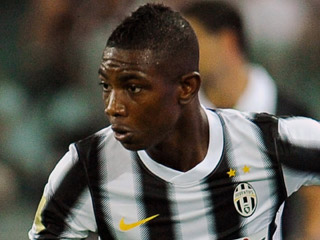 Will Eljero Elia trade Juventus' black and white stripes for Newcastle's?