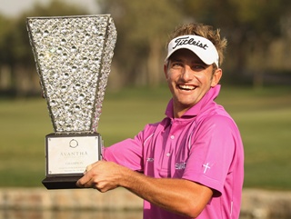 Jbe Kruger with the Avantha Masters trophy