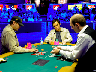 Heads-Up at Event No. 16 (Photo credit: PokerNews / WSOP.com)