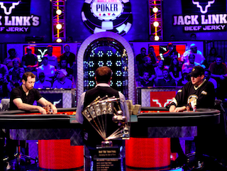 Rast vs. Hellmuth for the bracelet and David 
