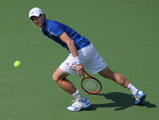 Murray should minimise his court time with an easy win tonight