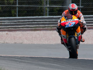 Casey Stoner can make it four wins in a row this weekend 
