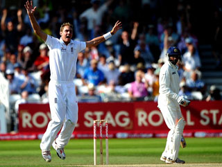 Stuart Broad was England's hero on days one and two. Can he do it all again on day four? 