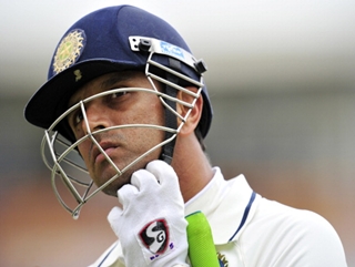 Will it be down to Dravid to rescue India?