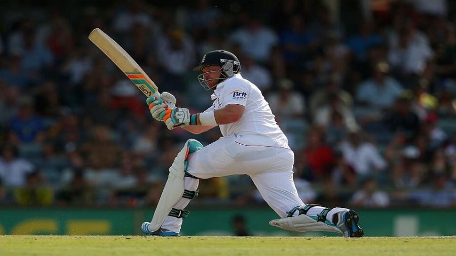 Ian Bell batting for England 2013.jpg