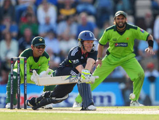 Eoin Morgan is a fantastic improviser and one of the great exponents of the reverse sweep 