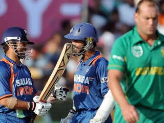 Sachin Tendulkar and Jacques Kallis renew hostilities on Saturday