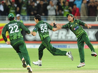 Umar Gul (centre) was outstanding in Pakistan's victory in the first T20