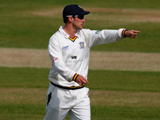 Right, lads. The sooner we get them out the sooner can have a Lord's lunch. It's that way.