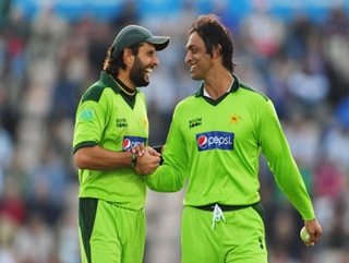 Two of the game's entertainers