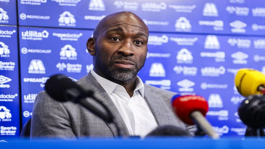darren moore.jpg