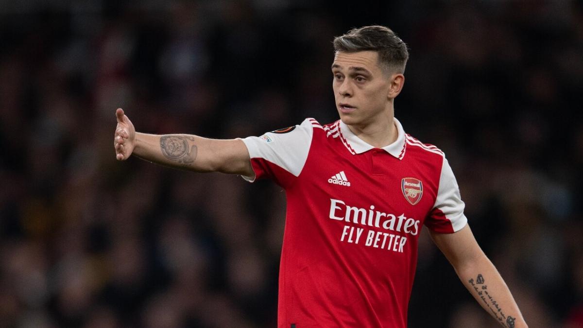 Leandro Trossard in action for Arsenal