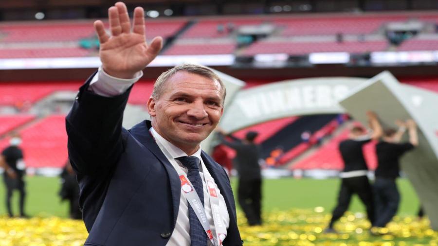Rodgers Waving 1280.jpg
