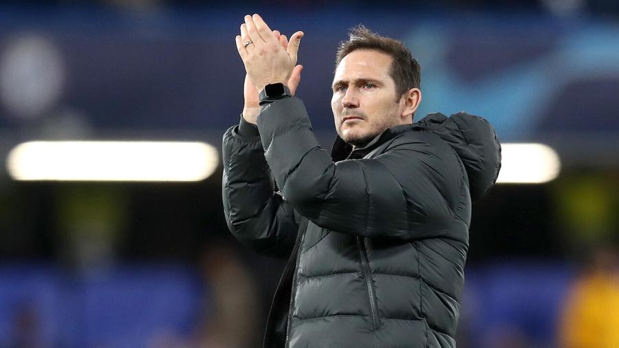 Frank-Lampard claps fans 1280.jpg