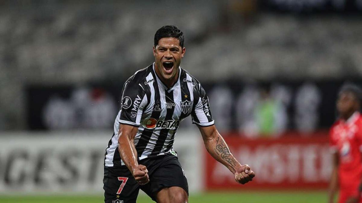 Chile v Brazil: Hulk may lead the line in a new look Brazilian side