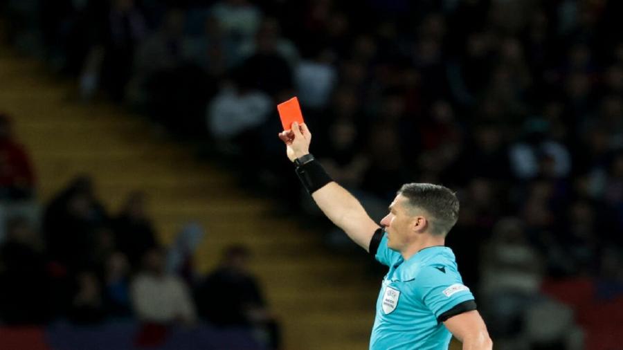 Champions League referee red card.jpg