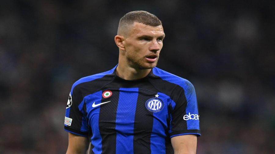 Edin Dzeko.jpg