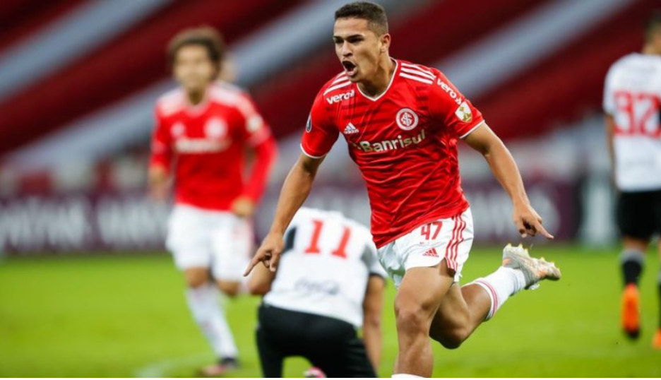 Internacional celebrate a goal