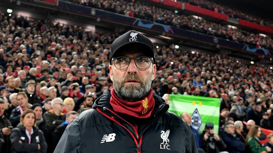 Jurgen Klopp crowd behind 1280.jpg