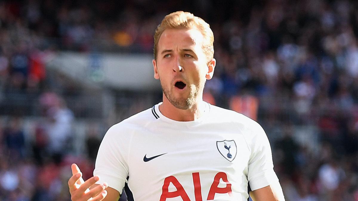 Harry Kane playing for Tottenham