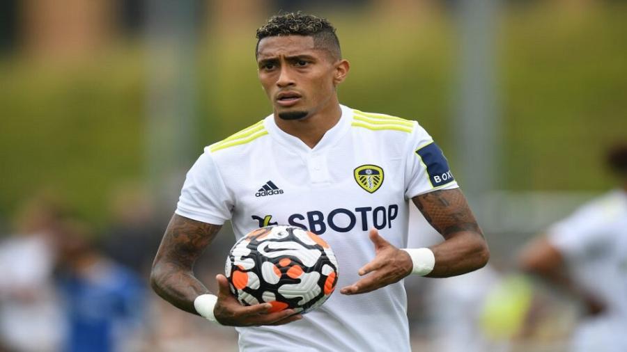 Raphinha playing for Leeds.jpg
