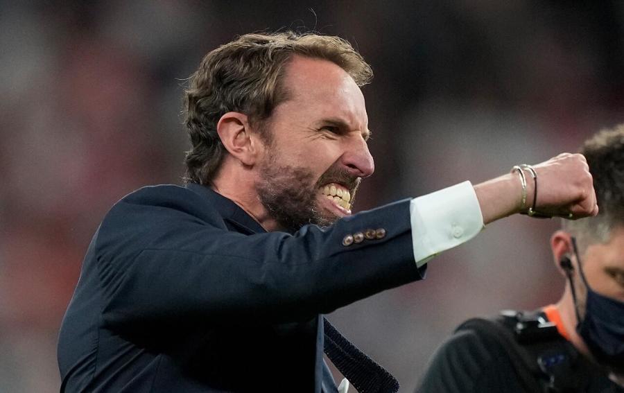 Gareth Southgate celebrating - 1280.jpg