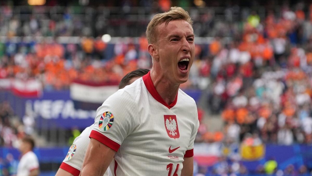 Poland and Antalyaspor striker Adam Buksa