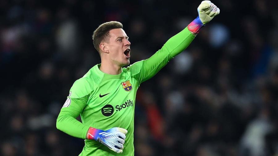 ter Stegen celebrates.jpg