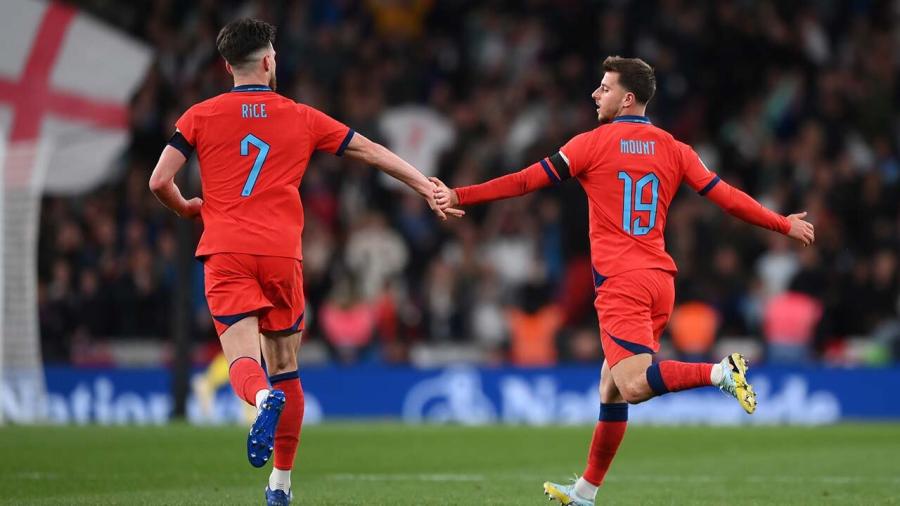 Declan Rice Mason Mount England.jpg