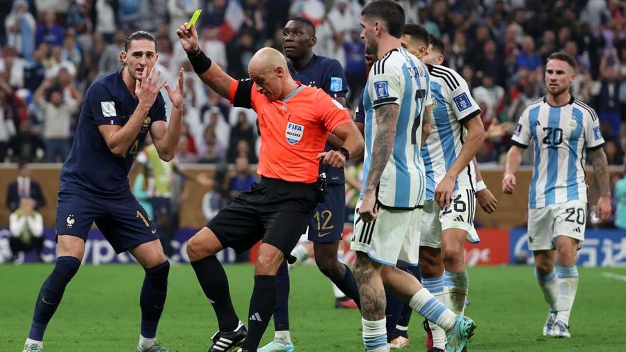 Szymon Marciniak referee.jpg