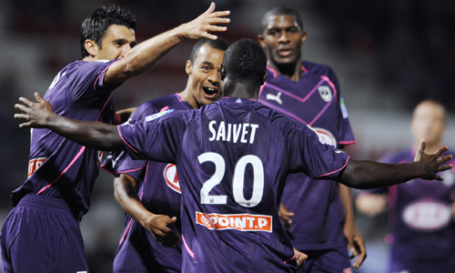 090 Football News Photo