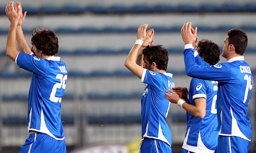 090 Football News Photo