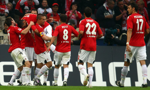 090 Football News Photo