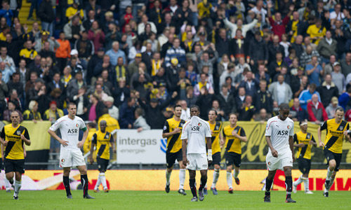 090 Football News Photo