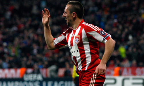 090 Football News Photo