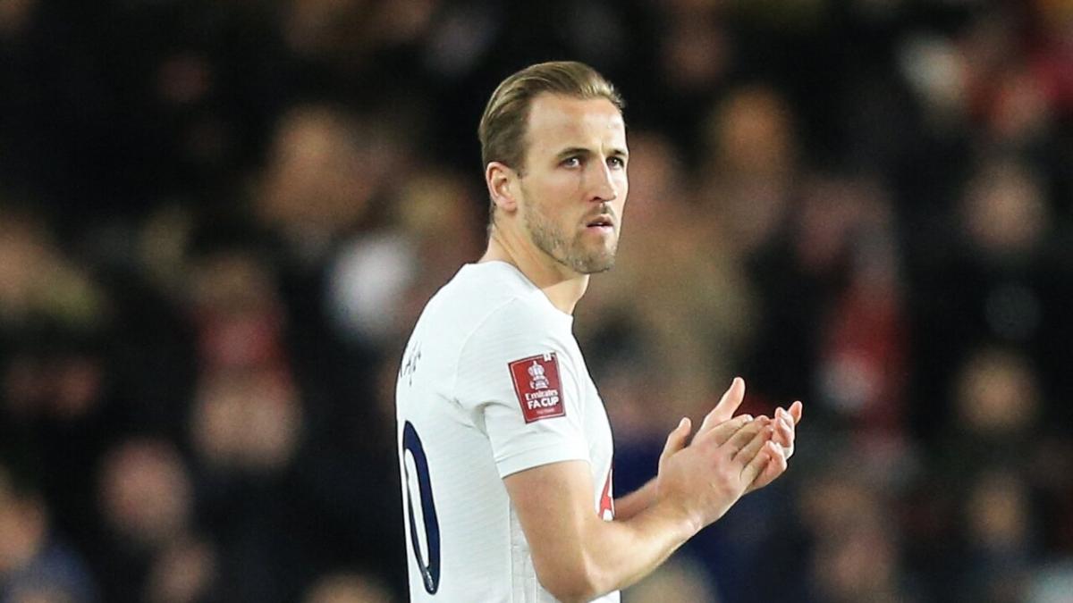 Harry Kane playing for Tottenham