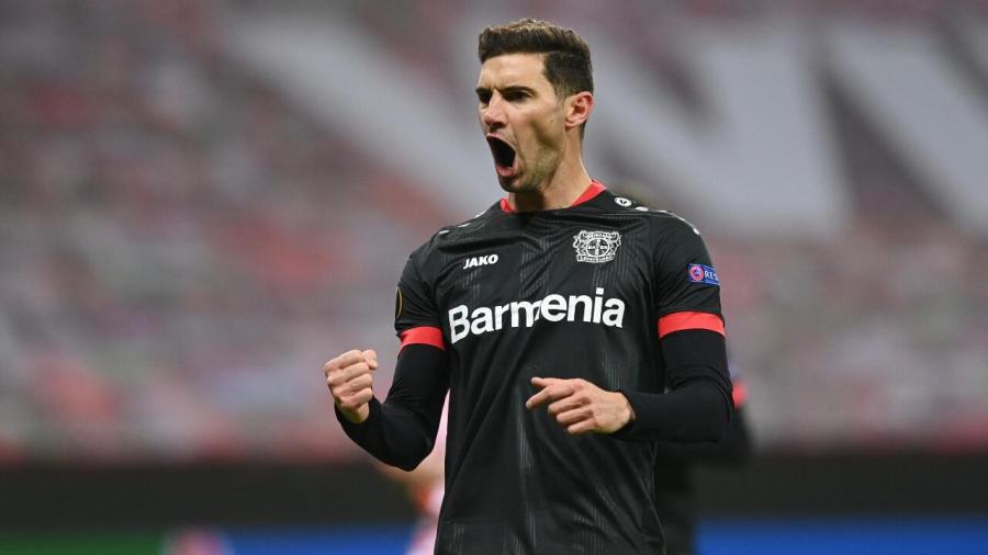 lucas-alario-leverkusen.jpg
