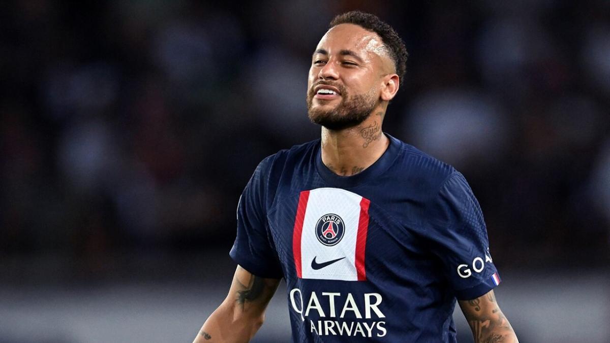 Neymar playing for PSG