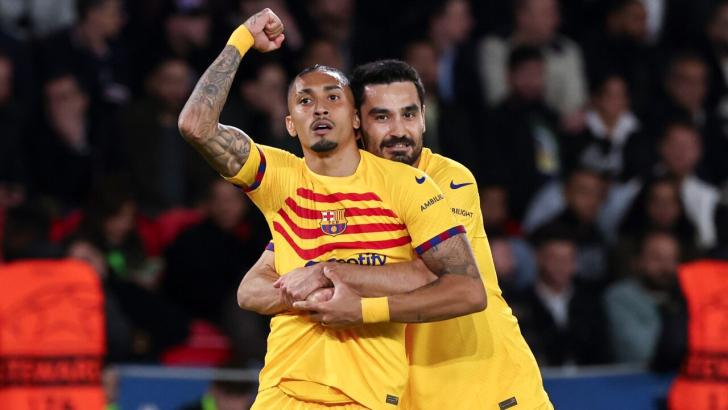 Raphinha celebrating for Barcelona against PSG