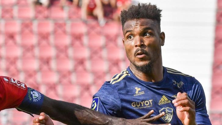 Former Brest striker Steve Mounie
