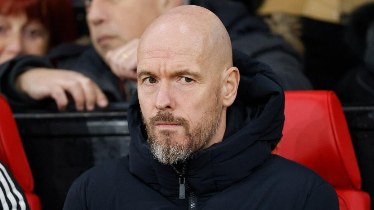 Erik ten Hag in the dugout at Old Trafford