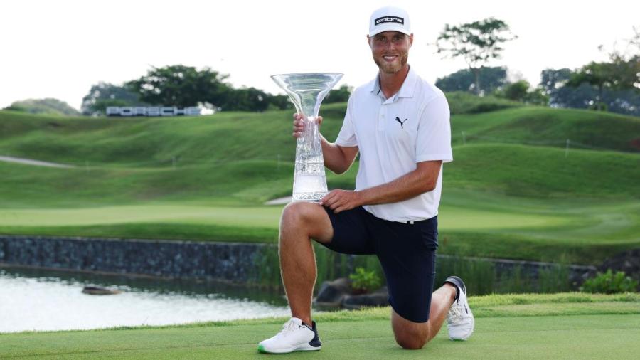 Jesper Svensson wins the Singapore Classic.jpg
