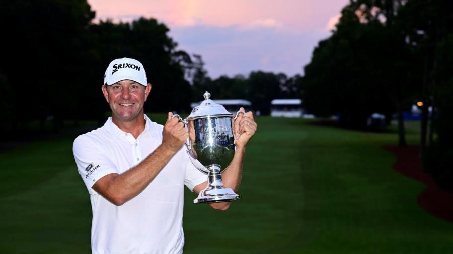 Lucas Glover wins the Wyndham.jpg