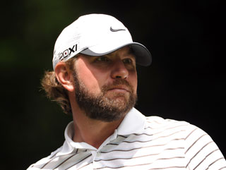 Lucas Glover is in form and looks like a value bet to beat Paul Casey on Thursday 