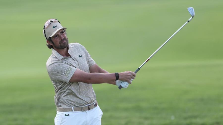 Nacho elvira in Dubai.jpg