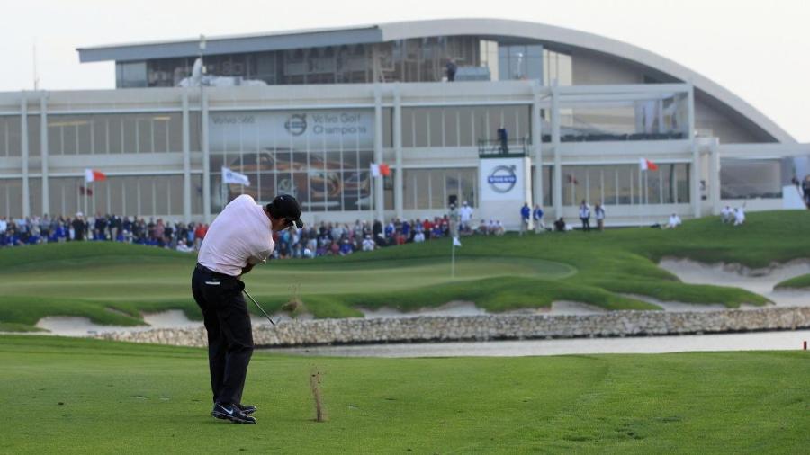 Paul casey winning in Bahrain.jpg