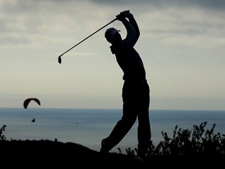 Ben Crane drives off on the 17th on his way to victory