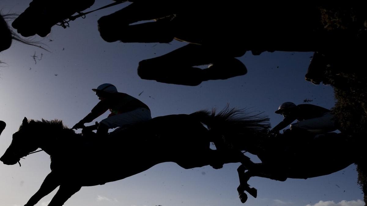Ballinrobe horse racing